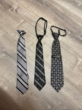 The Children's Place Boys' Gray, Black & Navy Pre-Tied Tie Set
